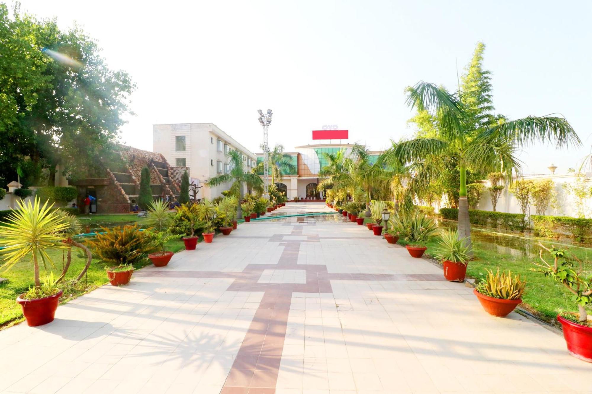 Hotel O Sangam Resort Shāhpur Exterior foto